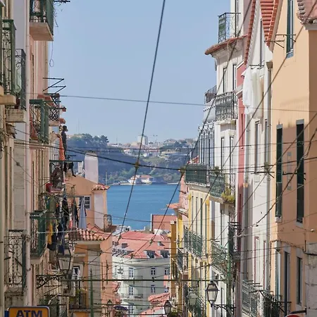 卡拉利兹葡萄牙公寓